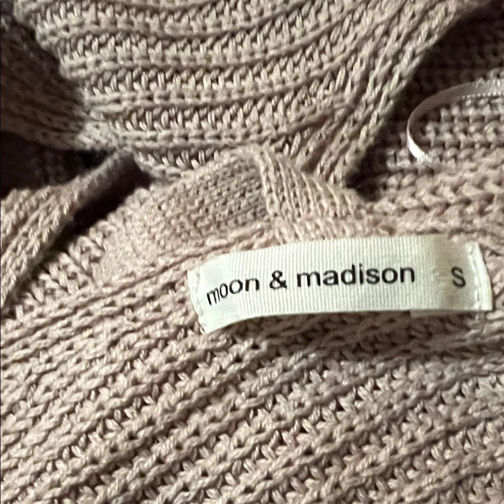 Moon & Madison Blush Pink V-Neck Wrap Front Chunky Knit Sweater Size Small